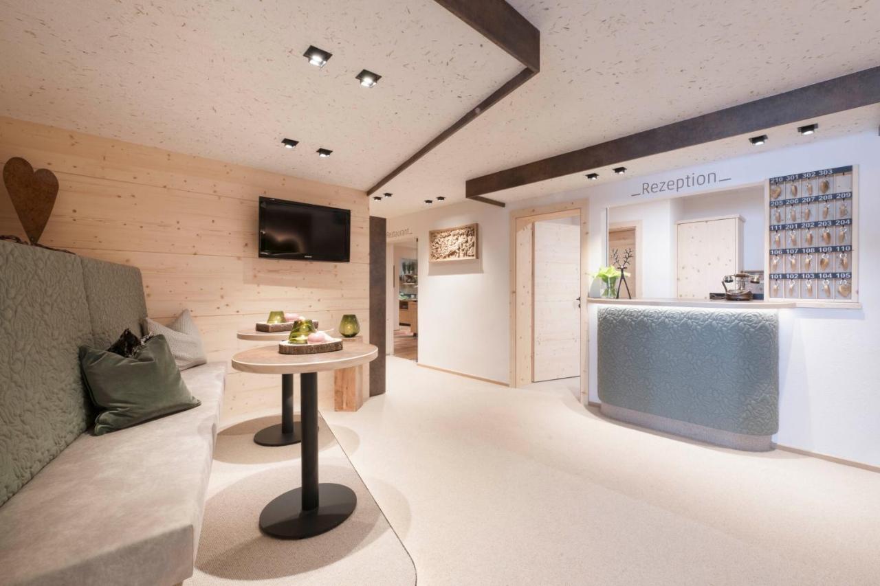 Lifestylepanoramahotel Erika Superior นอยชติฟ อิม ชตูไปทัล ภายนอก รูปภาพ