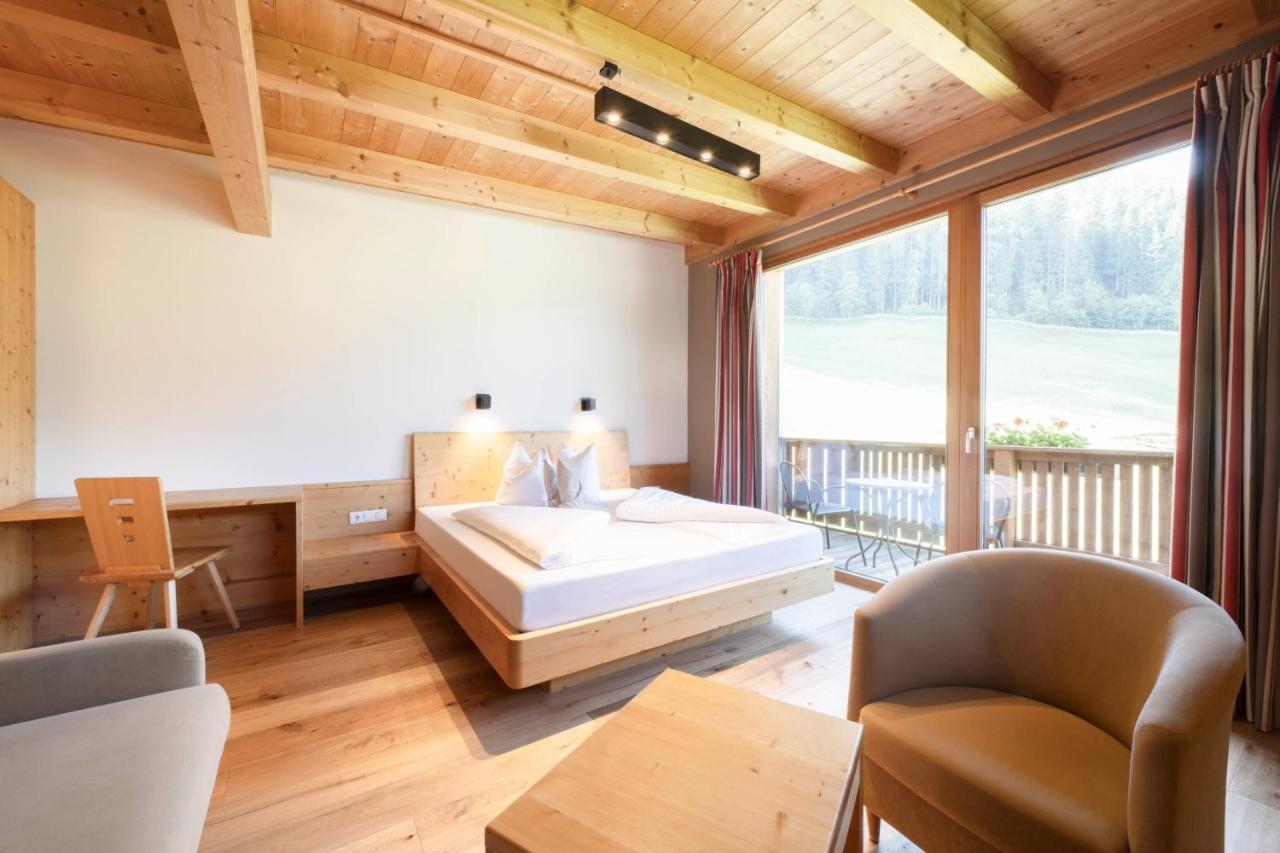 Lifestylepanoramahotel Erika Superior นอยชติฟ อิม ชตูไปทัล ภายนอก รูปภาพ