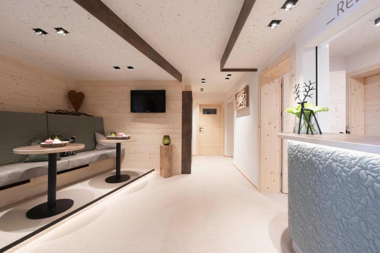 Lifestylepanoramahotel Erika Superior นอยชติฟ อิม ชตูไปทัล ภายนอก รูปภาพ